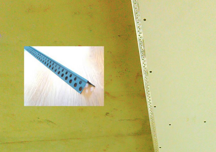 Installazione di angoli forati