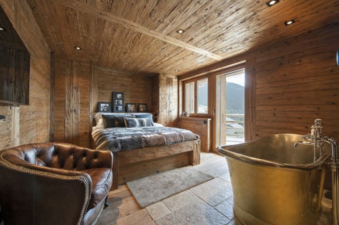 decorazione di pareti e soffitti in legno