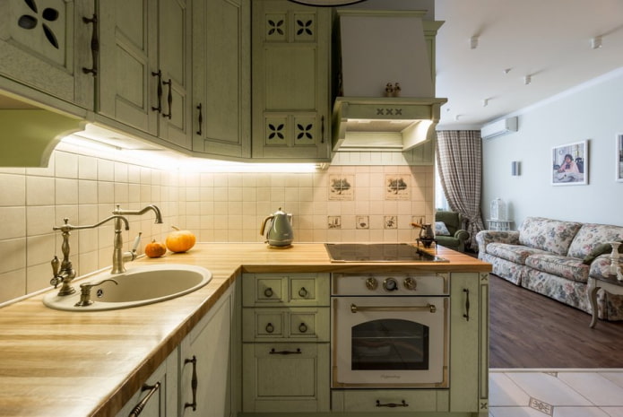 cucina nei toni dell'oliva