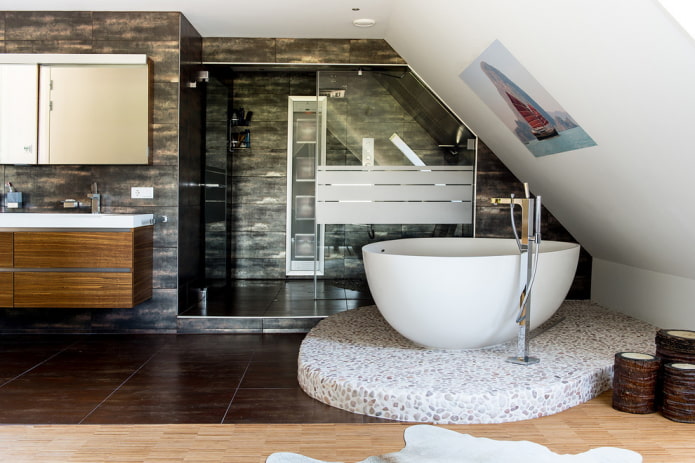bagno su un podio
