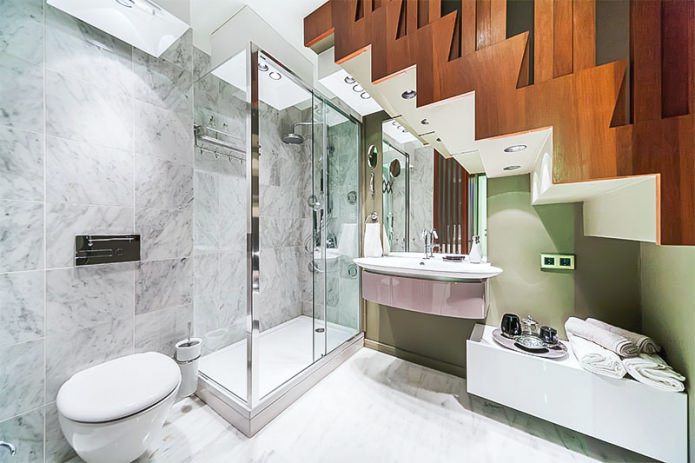 Bagno con doccia