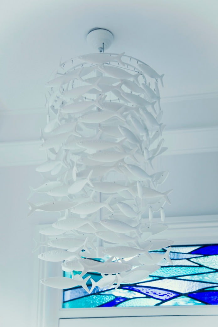 lampada a forma di pesce