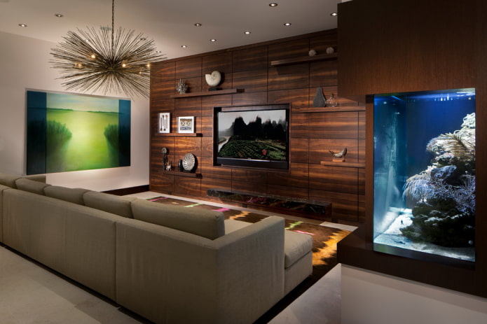 interno di un appartamento con un acquario