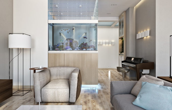 interno dell'appartamento con un acquario