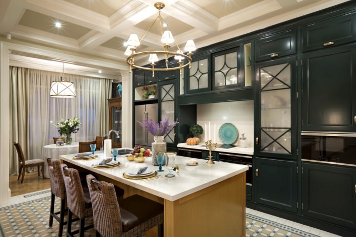 cucina con isola all'interno della casa