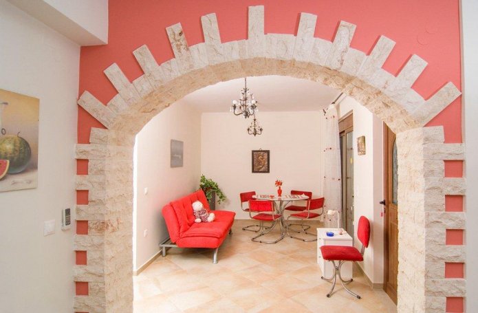 Arco con pietra finta