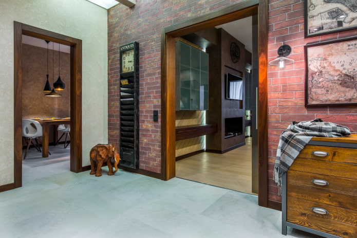 archi quadrati all'interno del corridoio