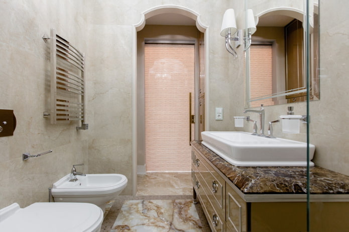 arco decorato in cartongesso all'interno