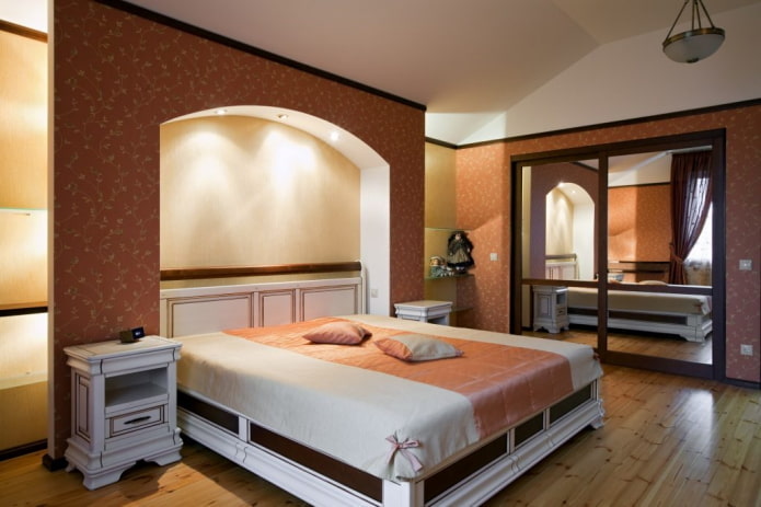 arco in cartongesso all'interno della camera da letto