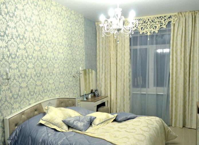 lambrquin decorato nell'interno della camera da letto