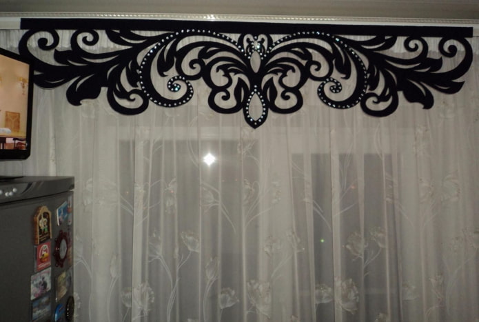 lambrèquin riccio con strass