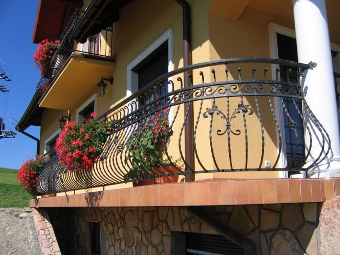 progettazione di balconi in un progetto di casa privata