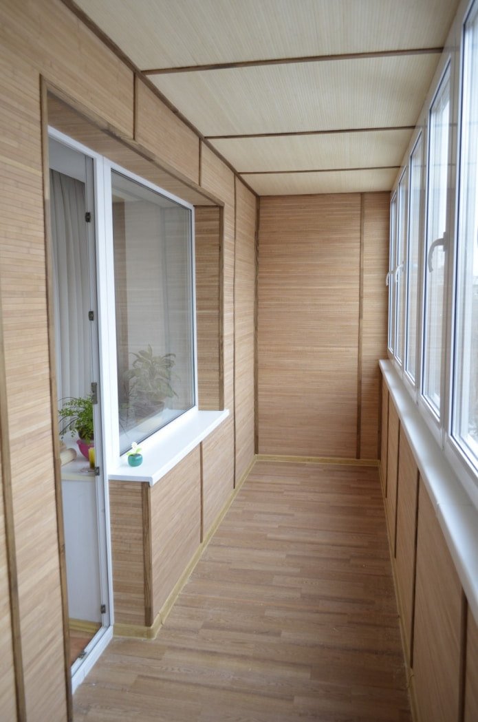 finitura del balcone in bambù