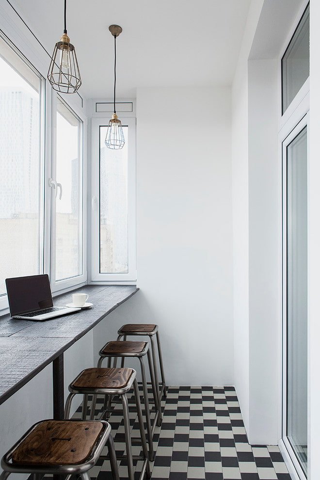 idea di design per un balcone in stile loft