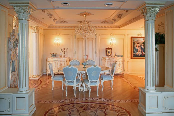 interno della sala da pranzo