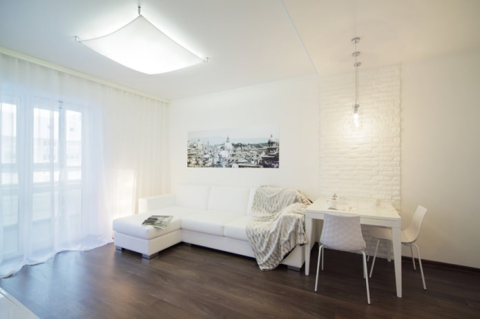 decorazione del soggiorno nei toni del bianco