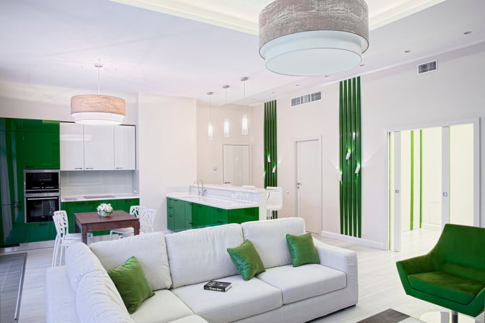 interno del soggiorno nei toni del bianco e del verde