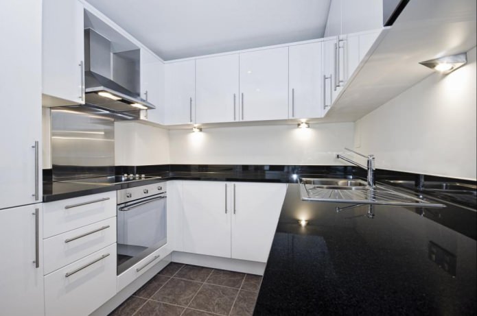 set da cucina bianco e nero