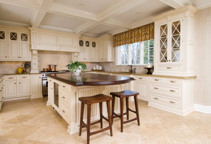 cucina in stile classico con set opaco