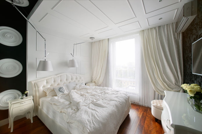 decorazione della camera da letto nei toni del bianco