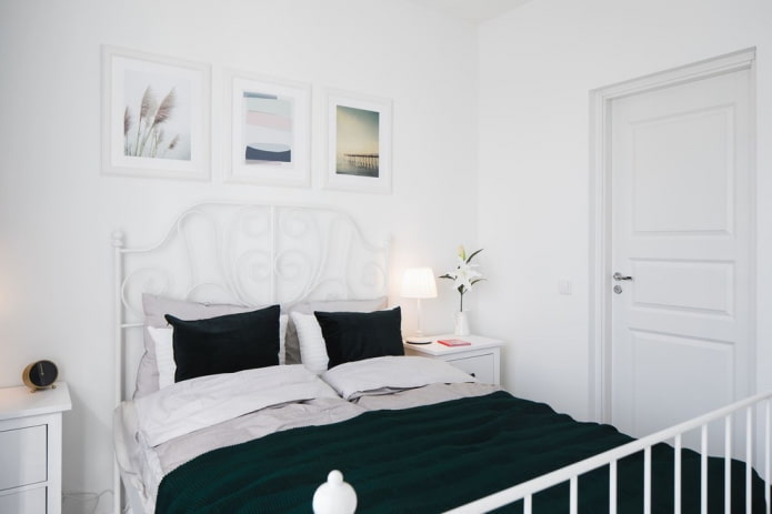tessuti e decorazioni in camera da letto nei toni del bianco