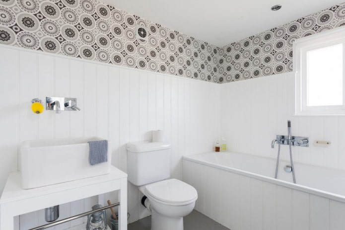 rifiniture per l'interno del bagno nei toni del bianco