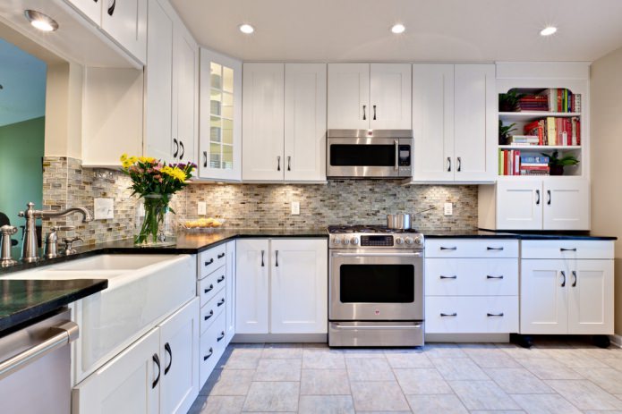Set da cucina angolare bianco