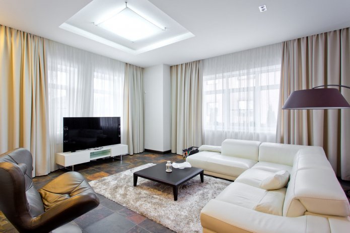 soffitto in cartongesso a due livelli nell'ingresso