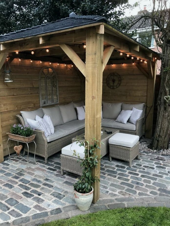 ghirlande nel gazebo