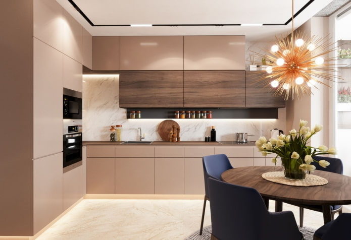 interno della cucina nei toni del beige e del marrone