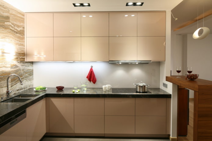 piano di lavoro cucina beige