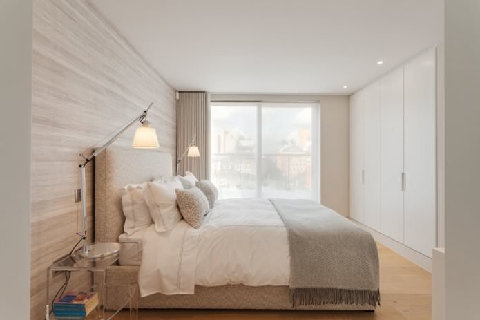 carta da parati beige in una camera da letto moderna