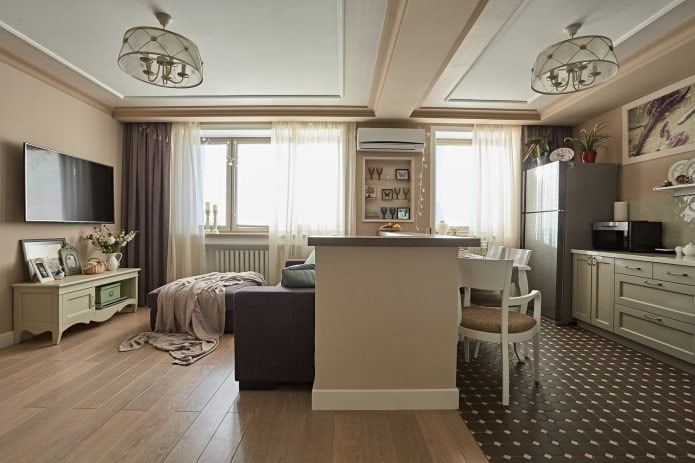 tende beige in un interno classico