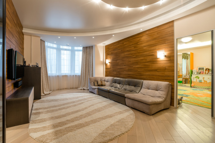 Divano beige e marrone