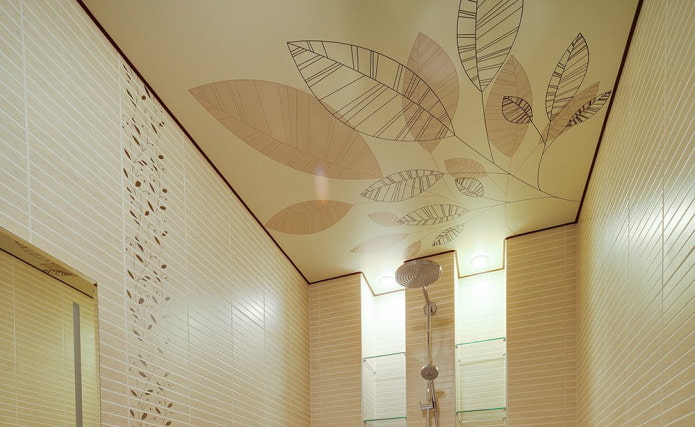 Stampa fotografica sul soffitto del bagno