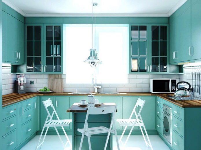 mobili ed elettrodomestici in cucina in turchese