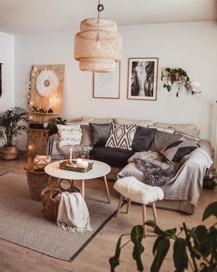soggiorno boho luminoso