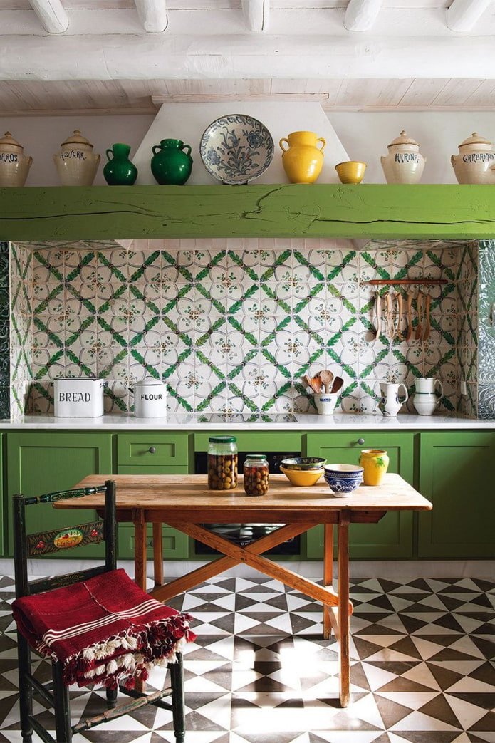 cucina verde all'interno