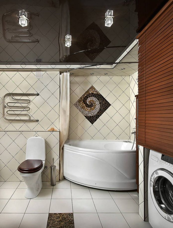soffitto teso nero lucido in bagno