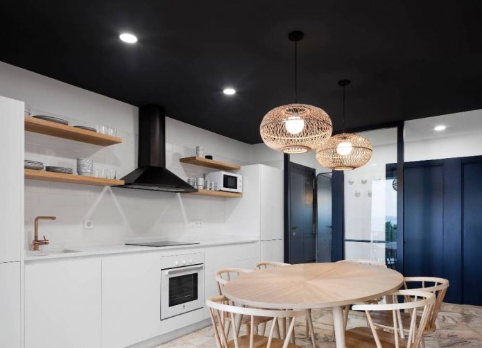 soffitto teso nero opaco