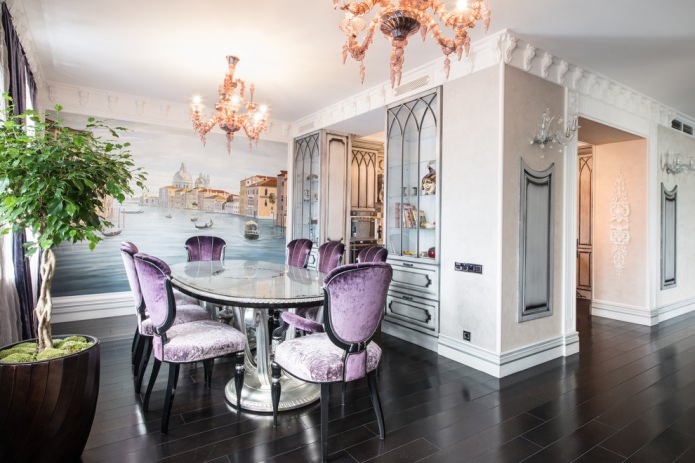 interno sala da pranzo classica