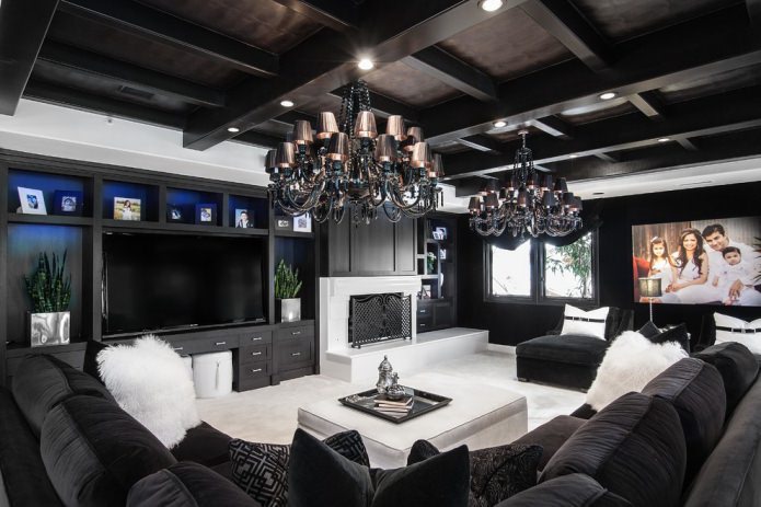 Pavimento bianco e soffitto nero