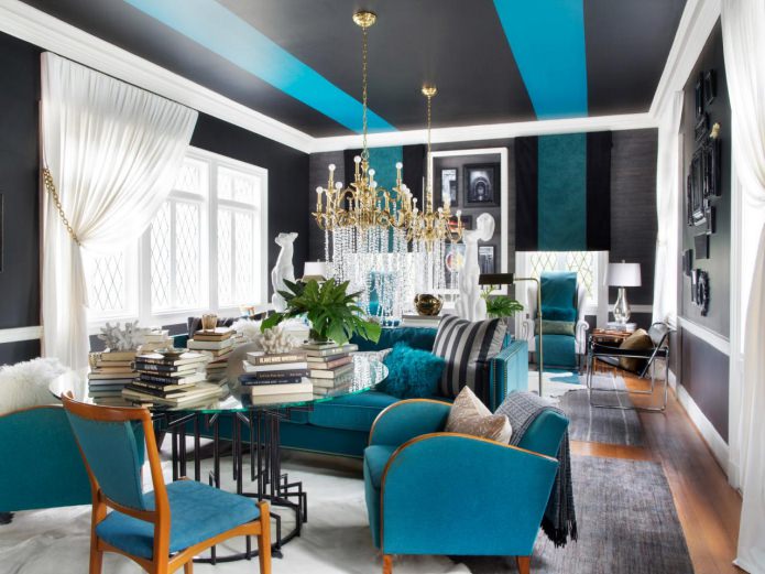 Soffitto nero e blu