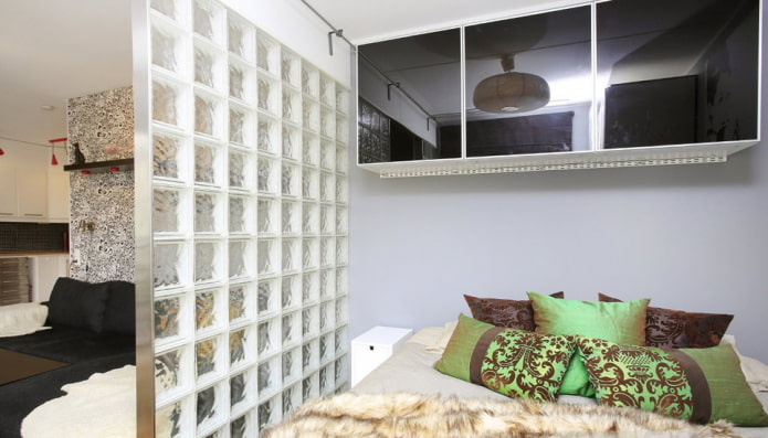 dividere una camera da letto e un soggiorno