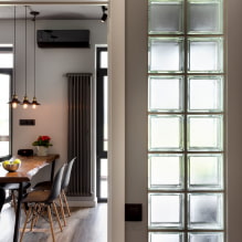 Come utilizzare i mattoni di vetro in un interno moderno?-3