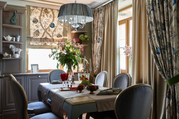 interno sala da pranzo dacia
