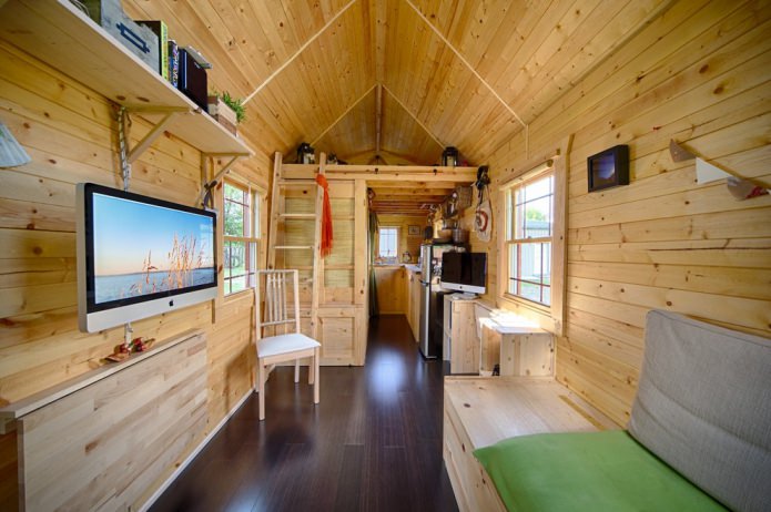 interno di una piccola casa di campagna