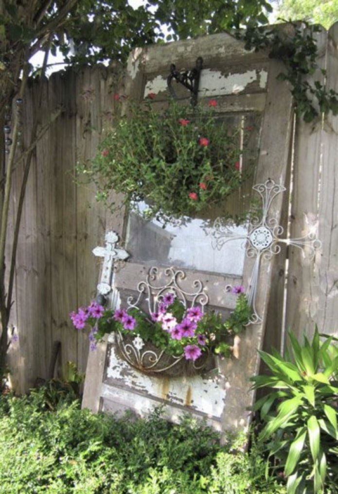 Porta con fiori
