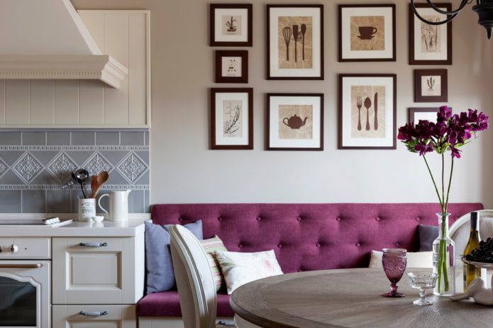 dipinti sulla parete nell'interno della cucina