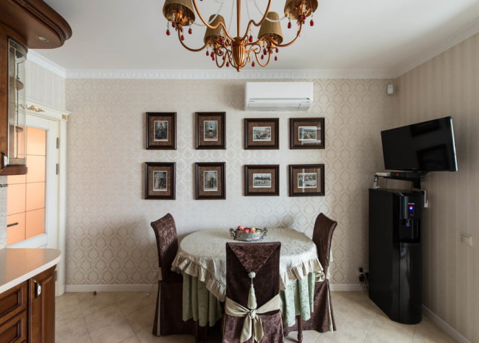 decorazione da parete per cucina in stile classico